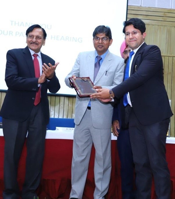 advocate ravi drall the criminal lawyer in delhi