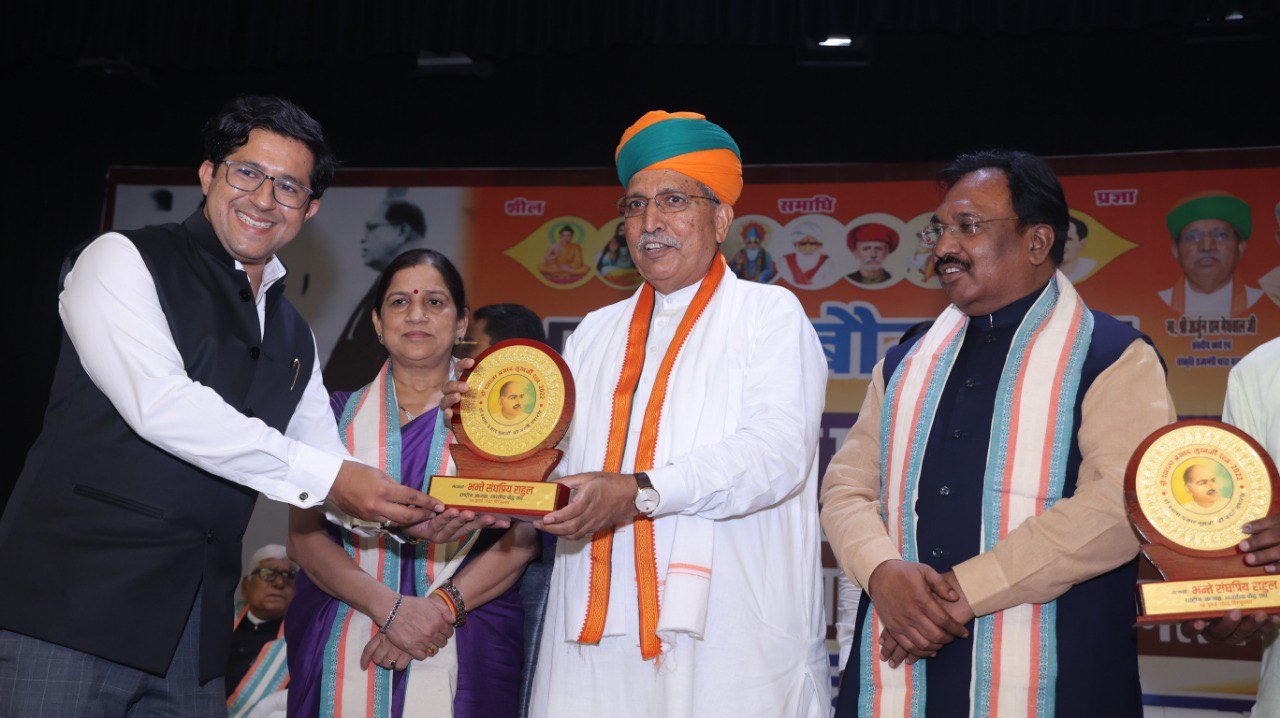 Ravi-Drall-with-central-minister
